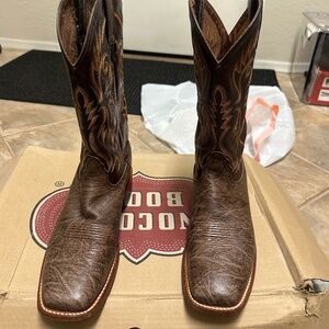 Lamb skin and calf leather Nocona cowboy boots